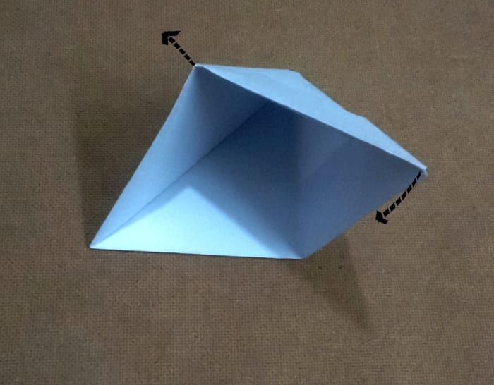 La separación de la pieza acerca automáticamente la otra esquina del triángulo.