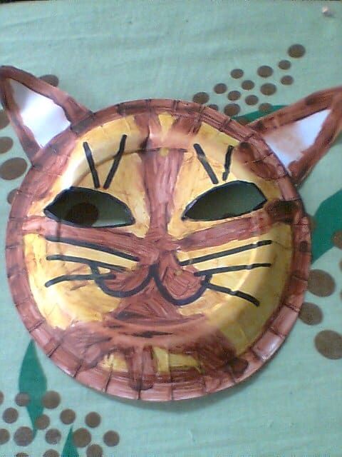 簡単な猫のマスクを作る方法