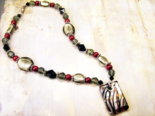 Halskette, die ich mit Murano Foil Glass Anhänger von GemMall gemacht habe.