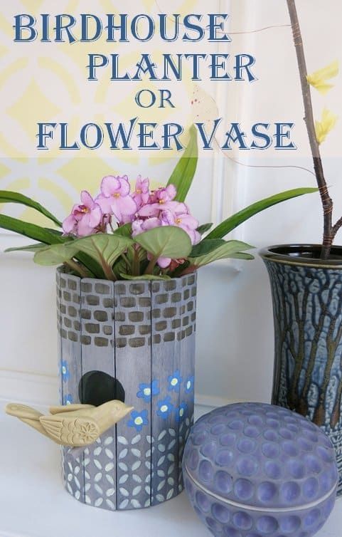 Урок за самоделни занаяти: Рециклирайте къща за птици в плантатор или ваза за цветя
