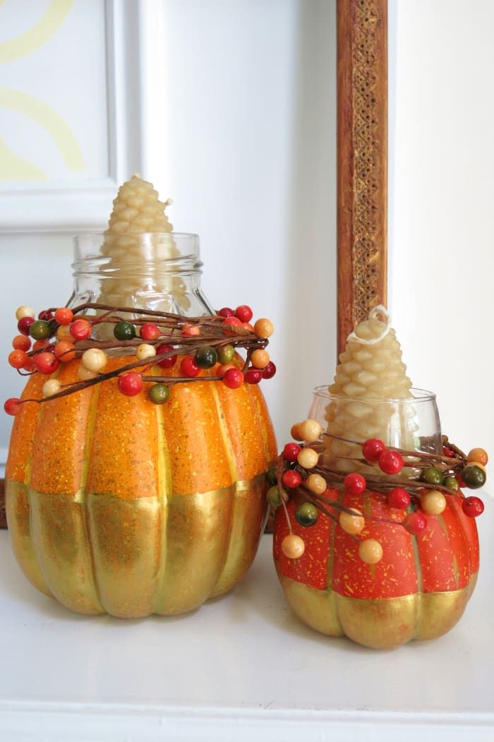 Есенни свещници, направени от тикви