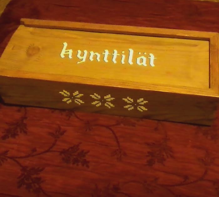 Тази кутия за свещи е направена за приятел с финландски произход.