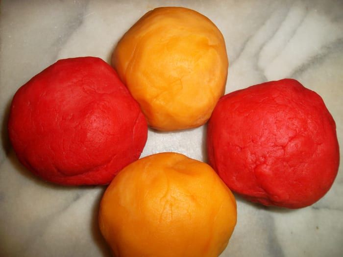 هذه العجينة مصنوعة من البرتقال والفراولة كوول ايد.