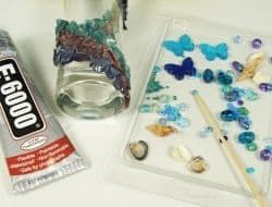 Как да декорираме стъклени буркани с помощта на витражи и стъклени мъниста