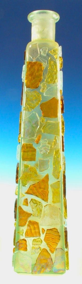 Ancienne bouteille en verre décorée de galets de vitraux