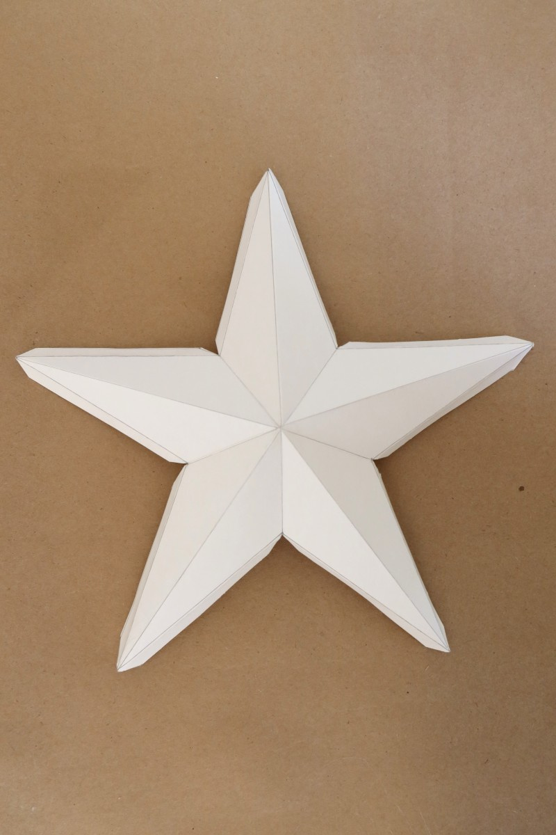   Le gabarit en étoile replié pour ressembler à une étoile de mer