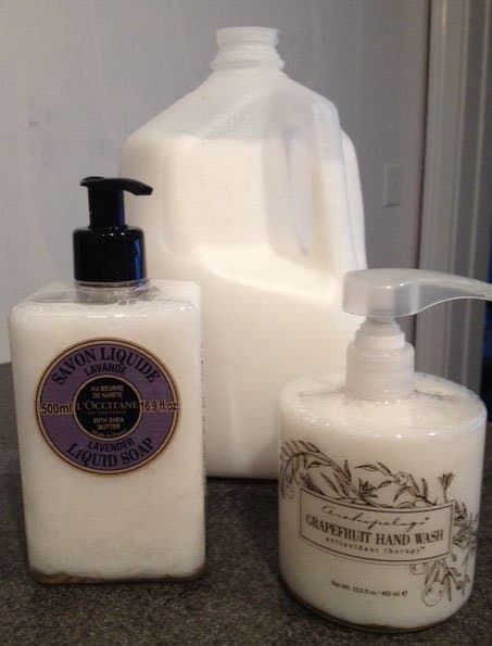 Како уштедети новац правећи сопствени течни сапун за руке