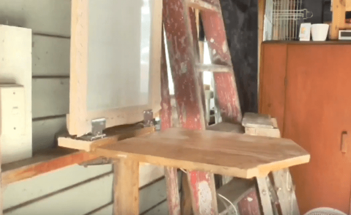 So bauen Sie eine einfarbige DIY-Siebdruckstation