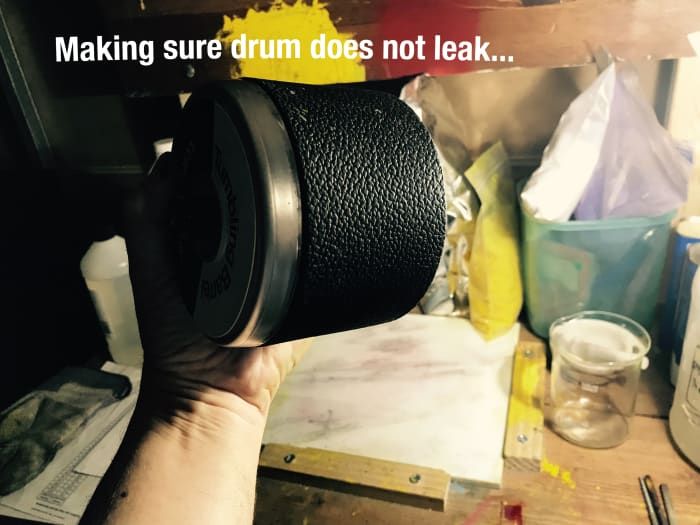 Уверете се, че барабанът е запечатан плътно, за да предотврати течове