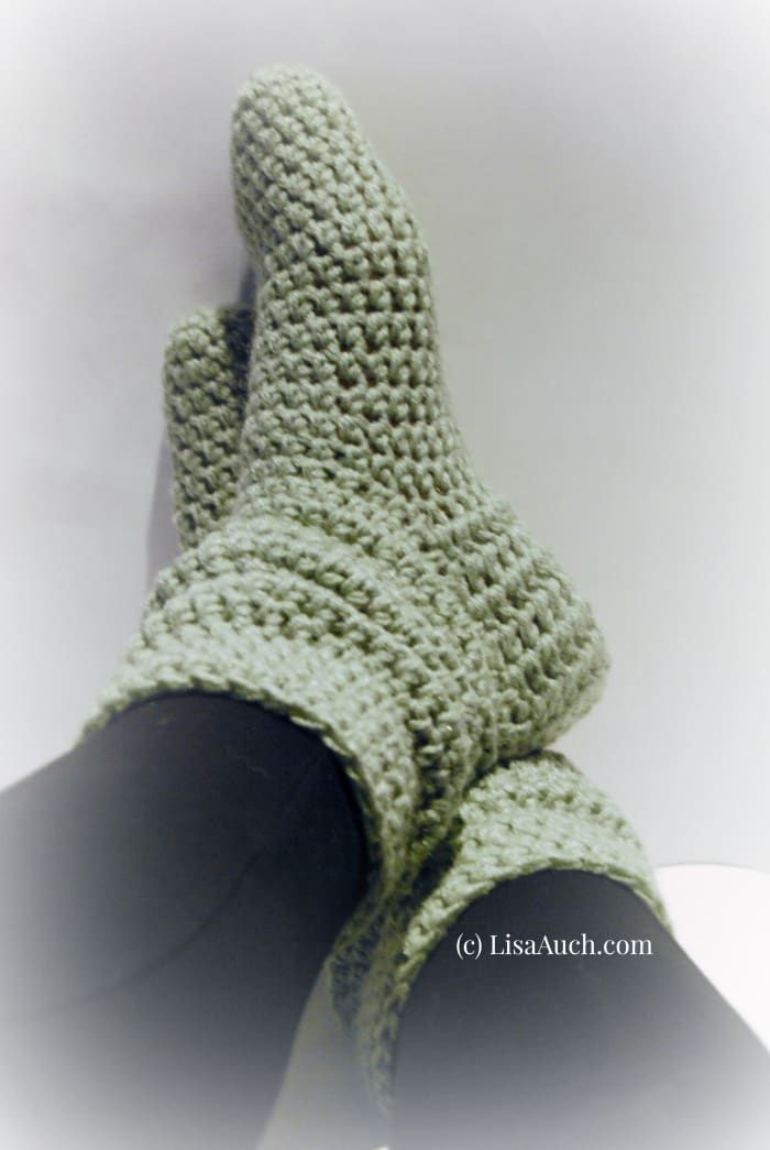 Patrón de ganchillo gratis para hacer estas preciosas botas de crochet a la moda