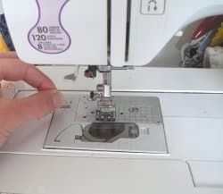 cómo-usar-o-reparar-un-enhebrador-automático-de-agujas