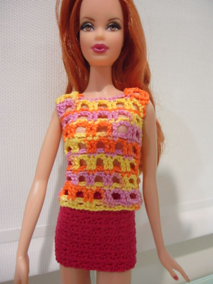 Barbie-encaje-casual-top-y-minifalda-patrón-de-ganchillo-libre