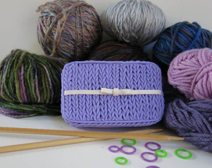 Samouczek dla majsterkowiczów: pojęcia `` Knit Stitch '' z gliny polimerowej lub pudełko na bibeloty