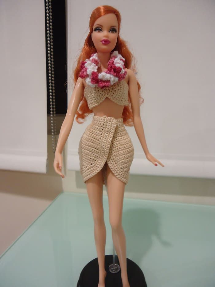Дрехи за плетене на една кука за вашата кукла Барби: Съвети и безплатни модели