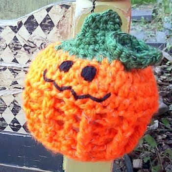 Calabazas de Halloween amigurumi patrón crochet gratis.
